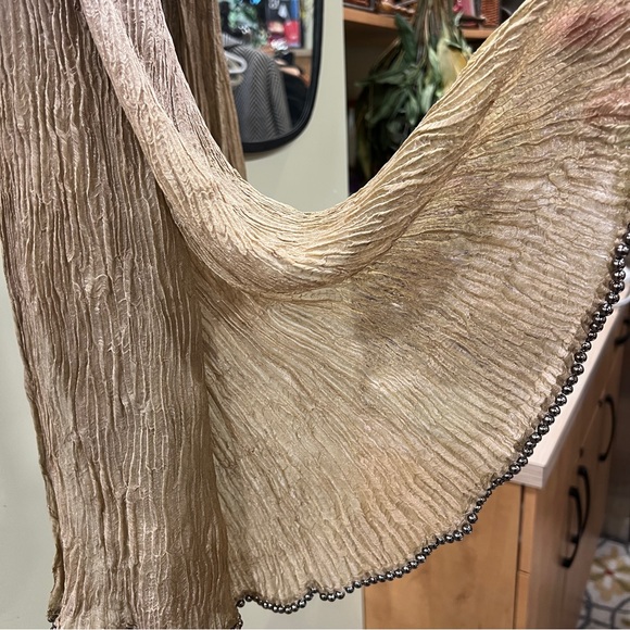 Beautiful ombré scarf. - Picture 2 of 7